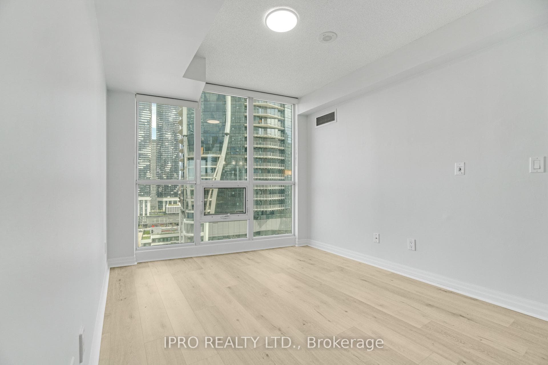 16 Yonge Street Unit 2007 photo 26