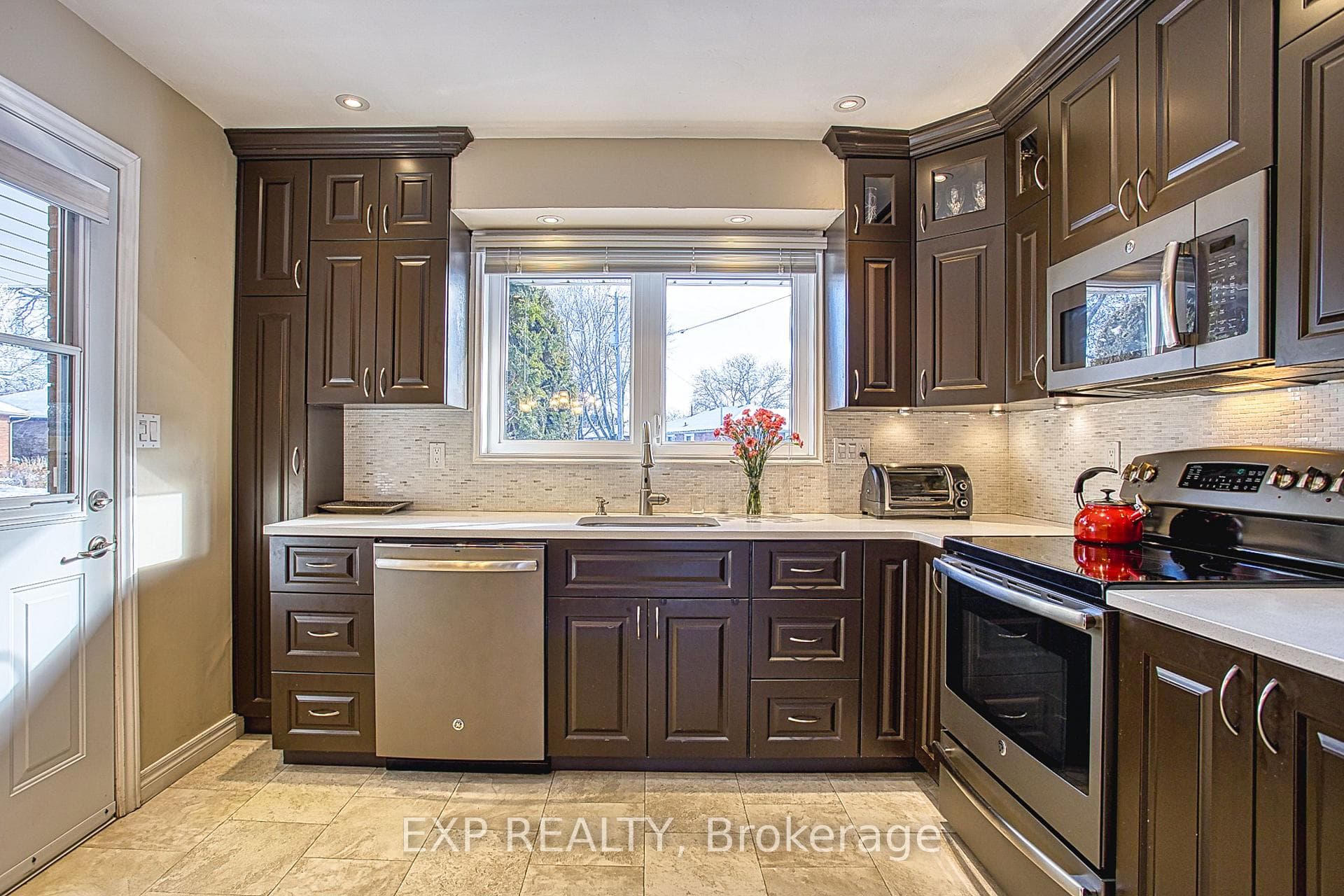 99 Swanhurst Boulevard photo 17