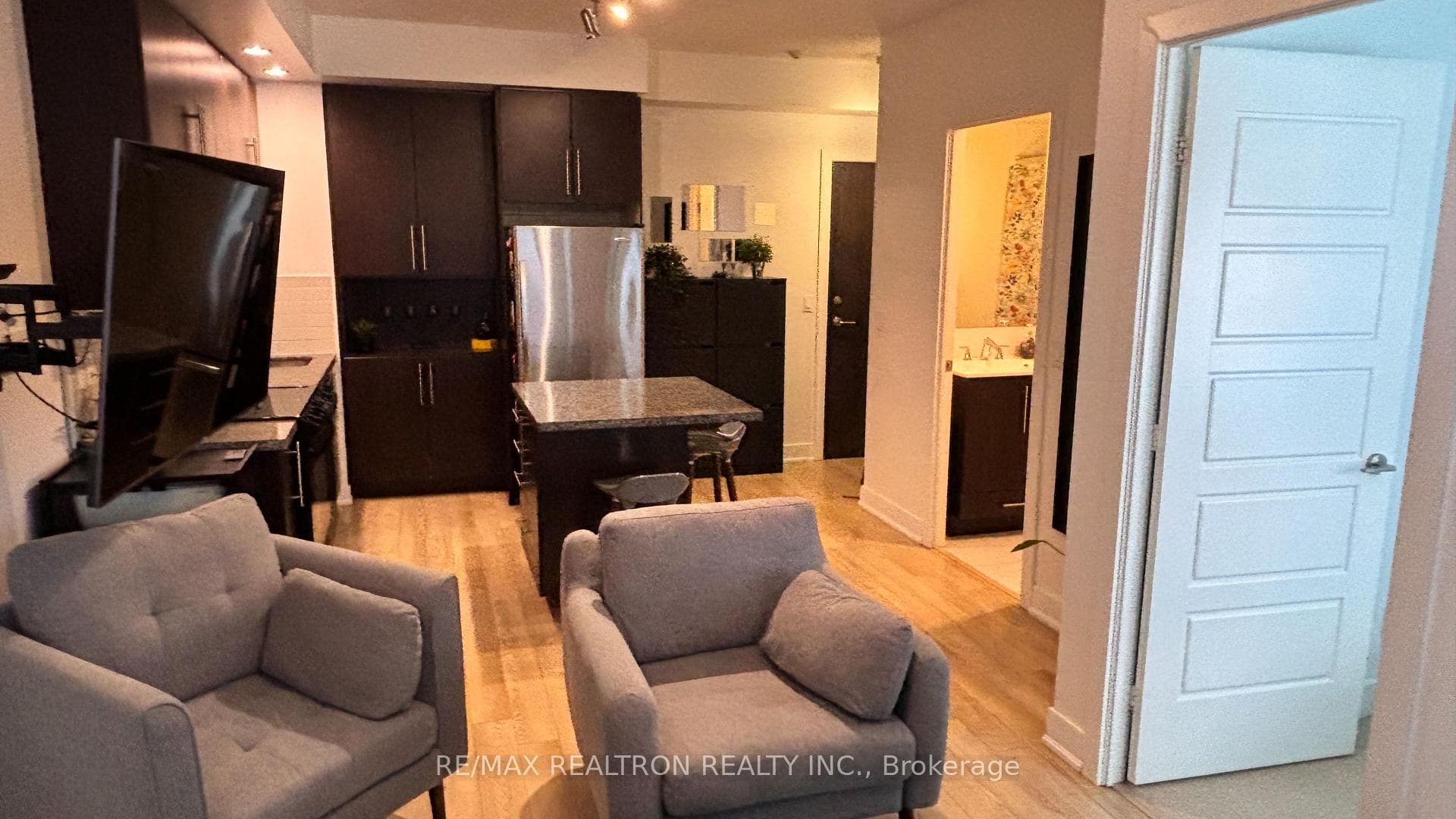 28 Linden Street Unit 609 photo 7