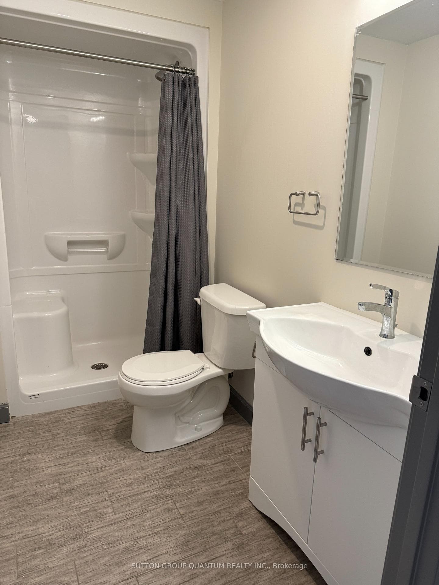 258A Sunview Street Unit 1818 photo 5