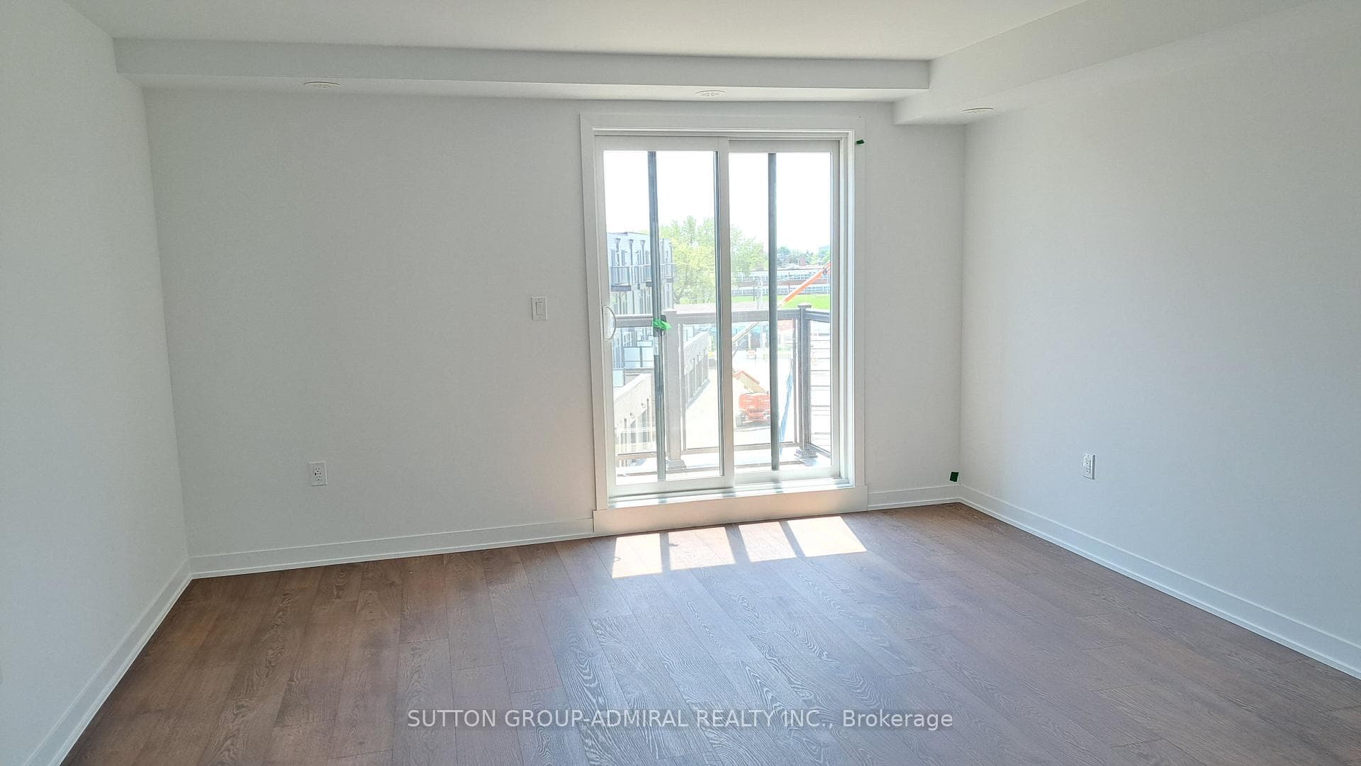 113 Green Gardens Boulevard photo 10