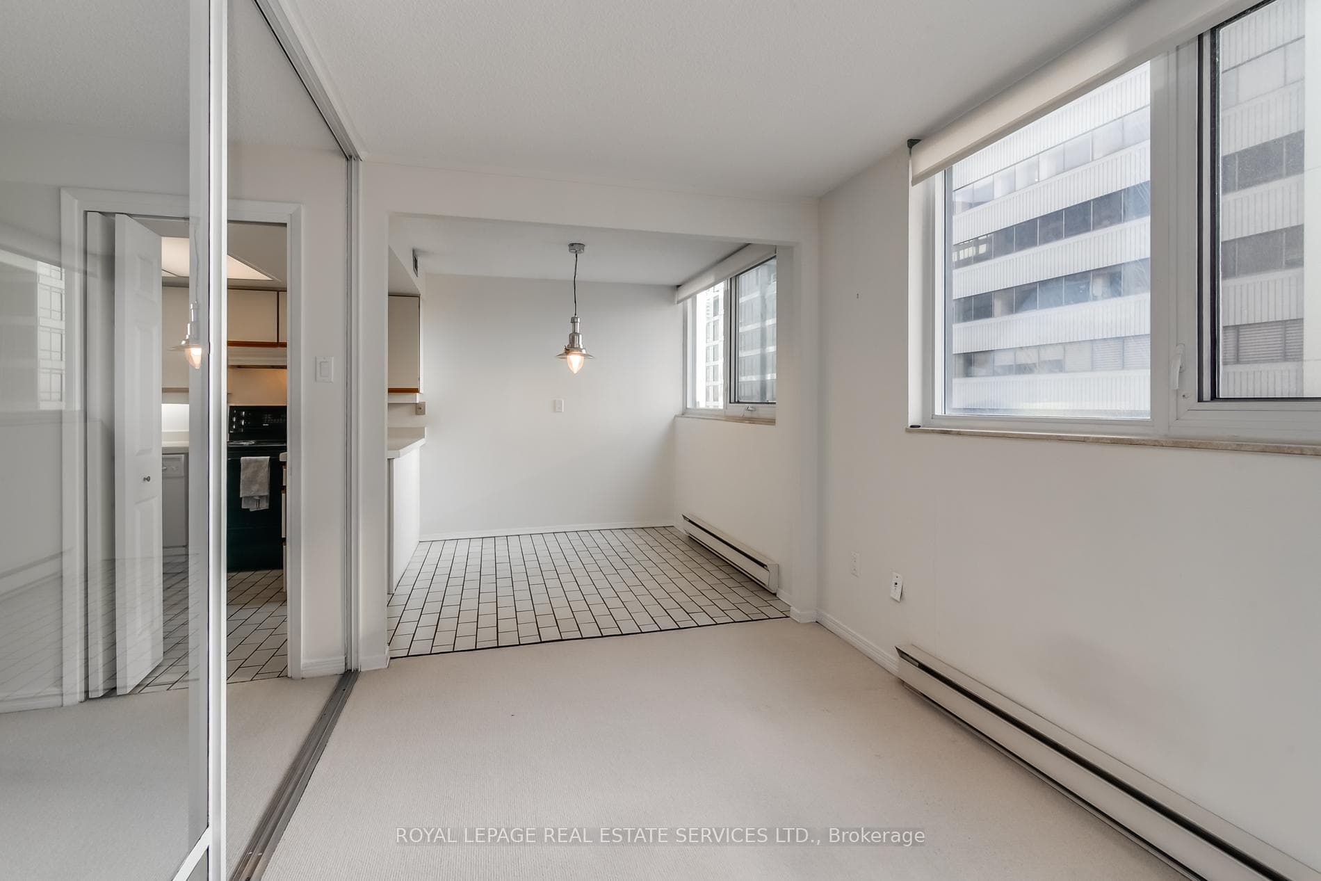 360 Bloor Street Unit 901 photo 12