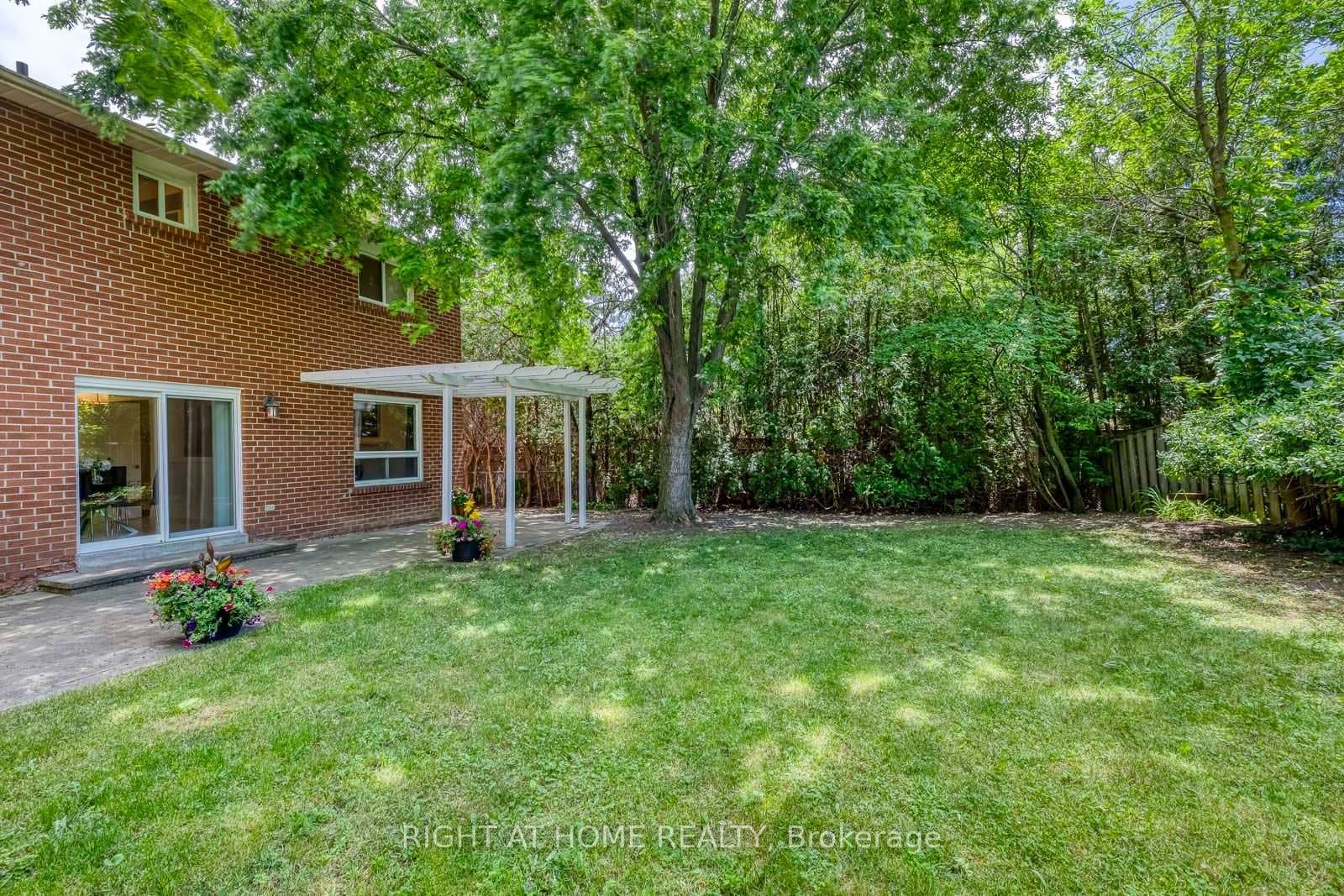 1025 Vanier Drive photo 38