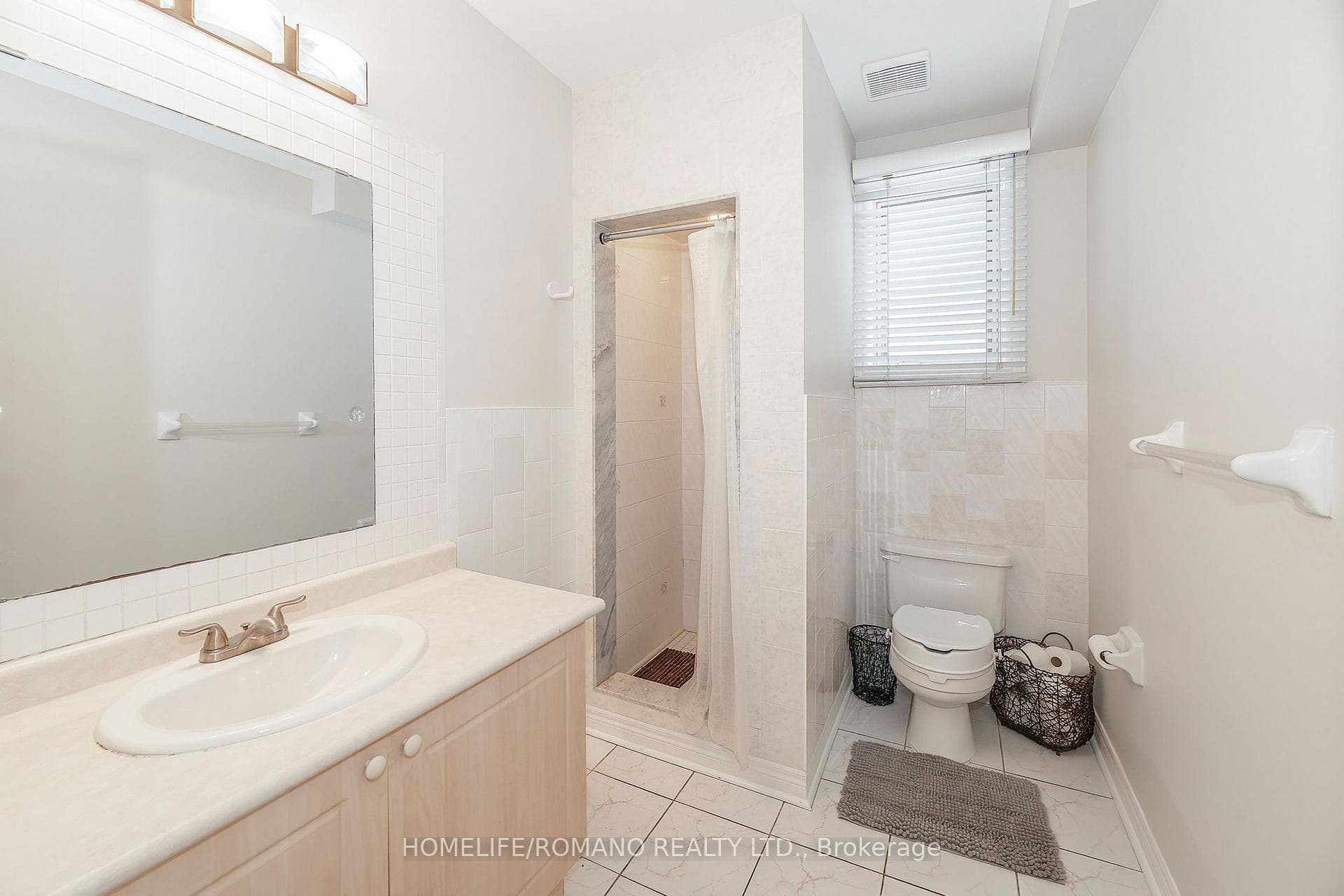 25 Bedell Crescent photo 30