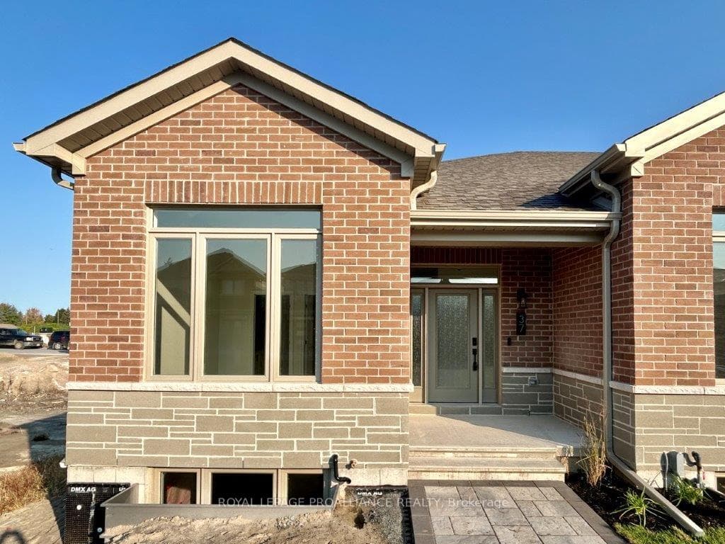 37 Athabaska Drive photo 1