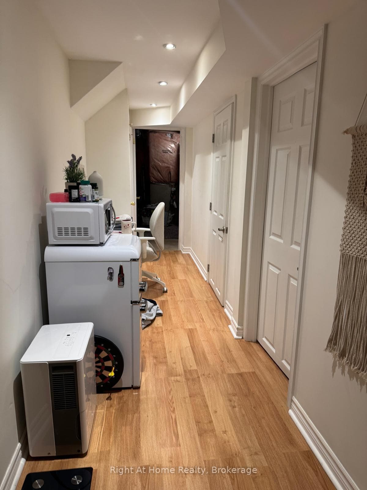 76 Easthampton Road photo 19