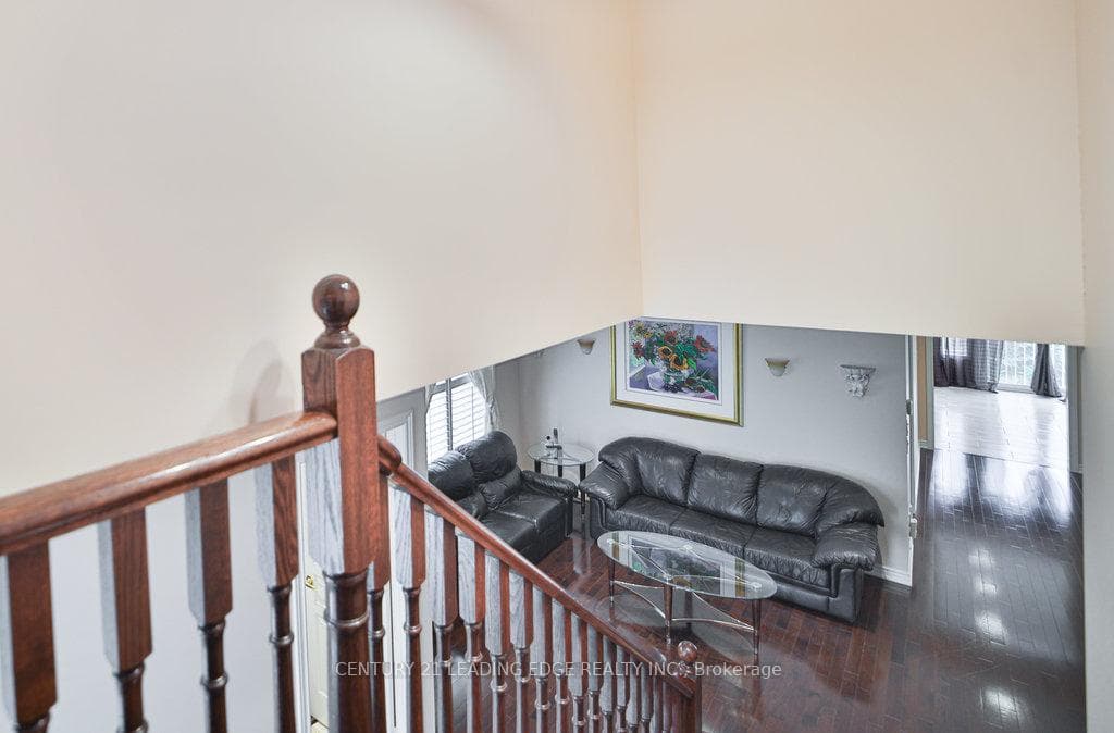 129 Lady Karen Crescent photo 17