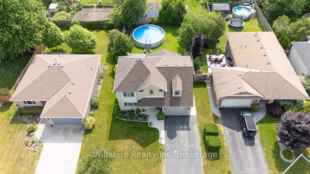 38 Cavanaugh Crescent photo 27
