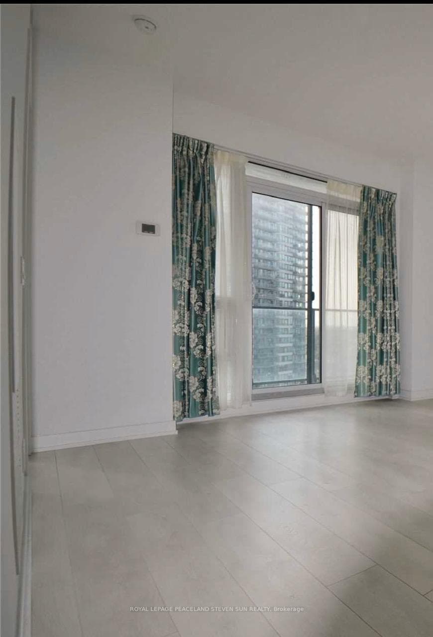 2212 Lake Shore Boulevard Unit 1606 photo 7