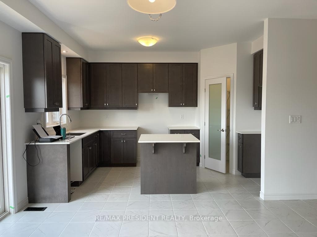 35 Whitton Drive photo 7