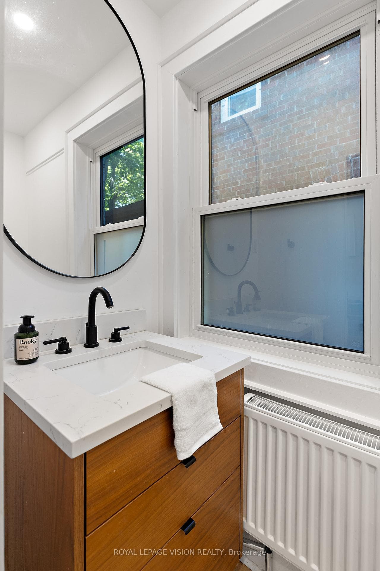221 Bedford Park Avenue photo 14