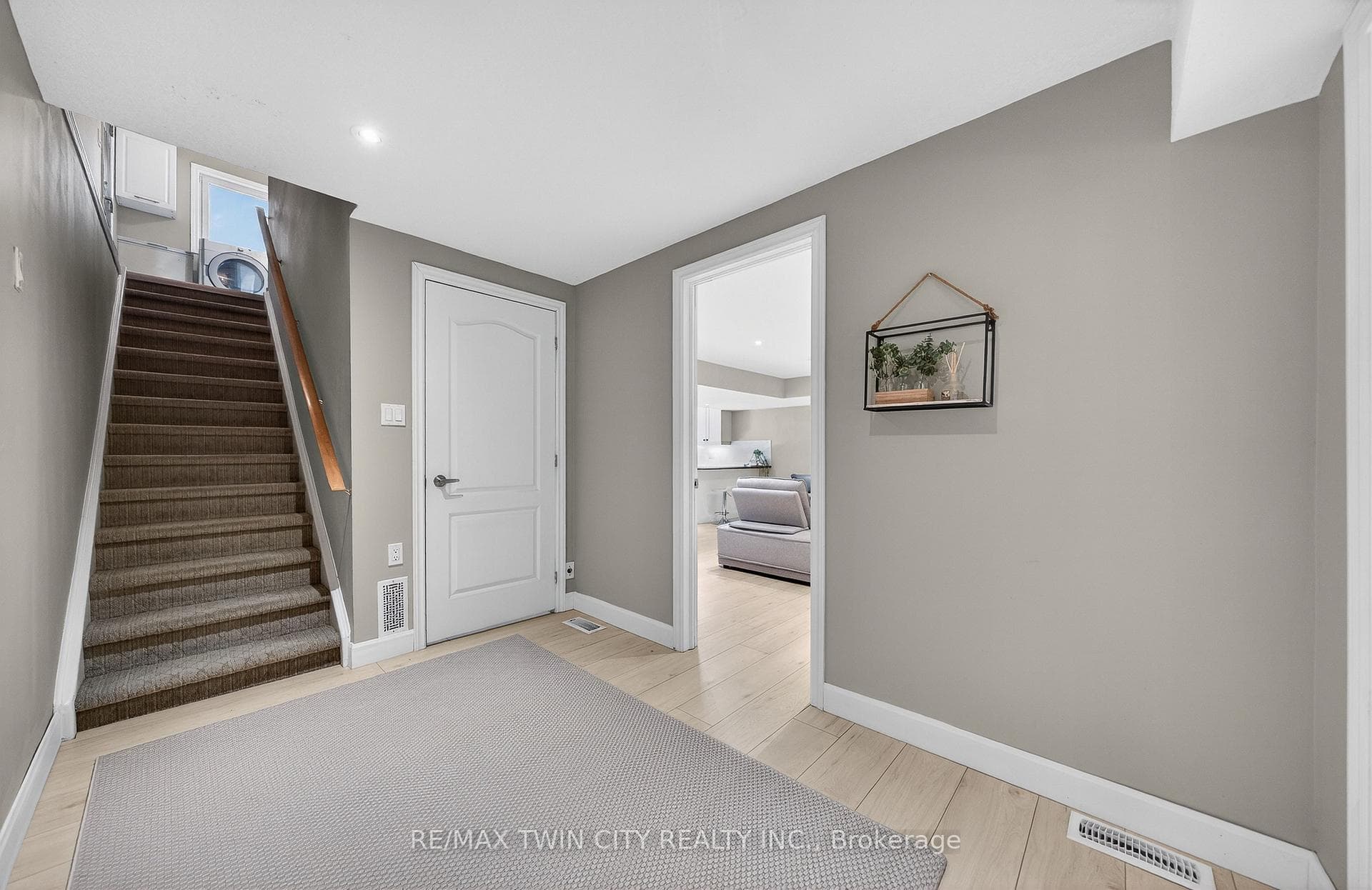 75 Schneller Drive photo 29