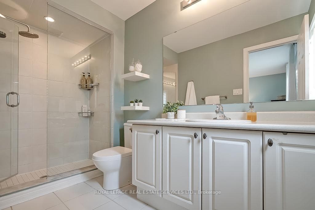 2401 Old Brompton Way photo 25