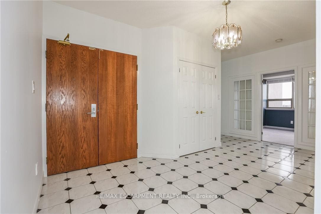 67 Caroline Street Unit 1801 photo 7