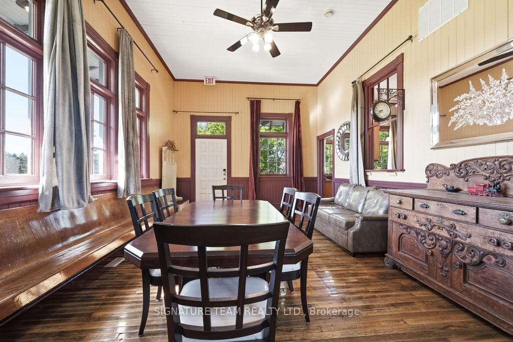 266 Foymount Road photo 12