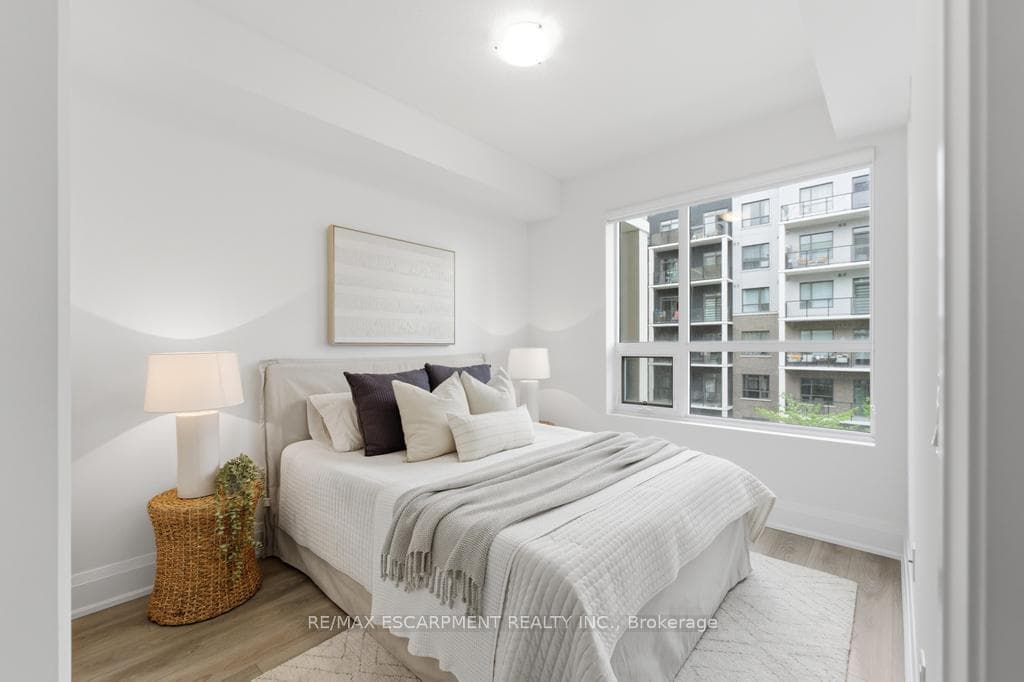 5055 Greenlane Road Unit 340 photo 13