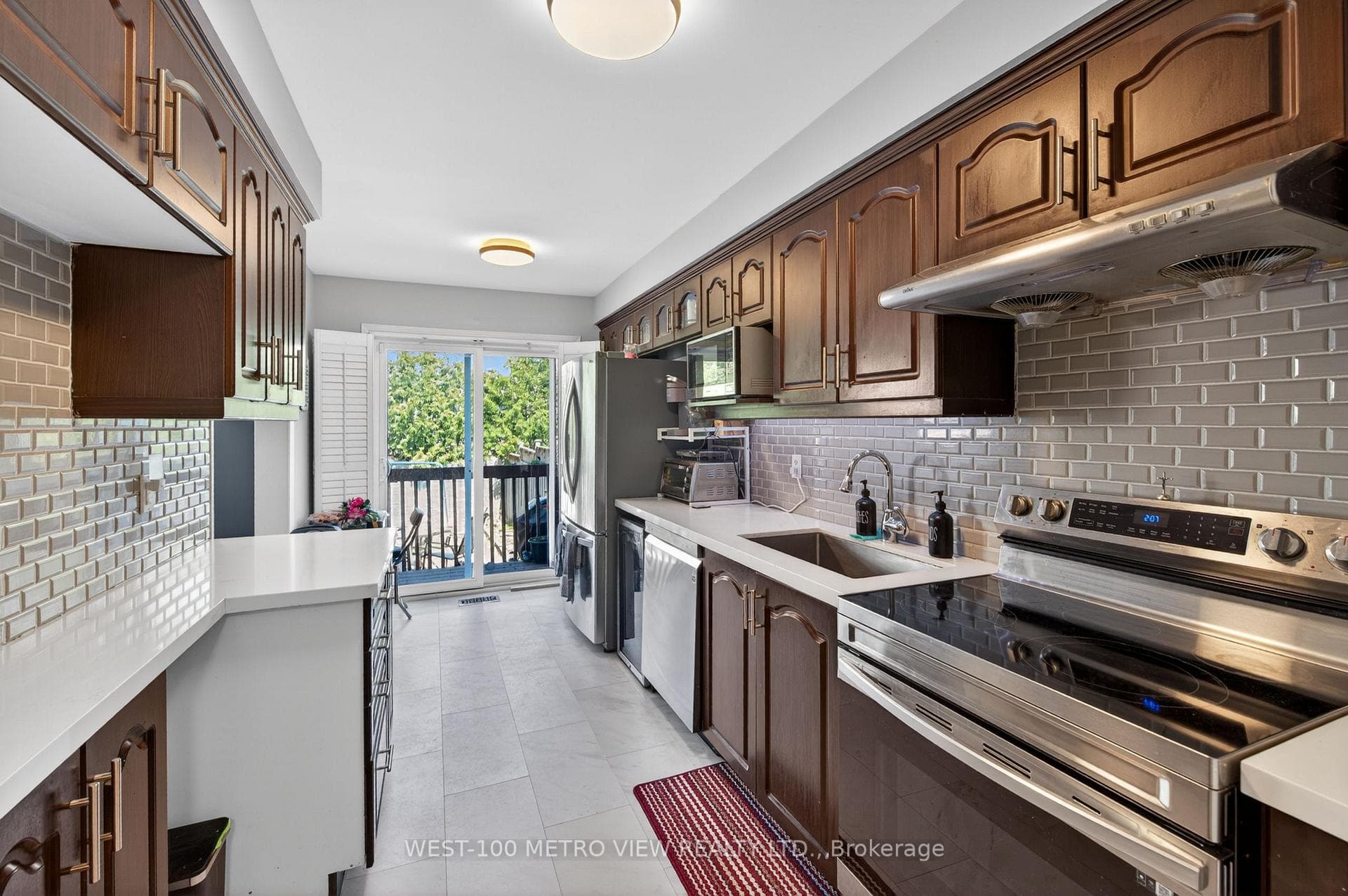 5361 Bullrush Drive photo 3