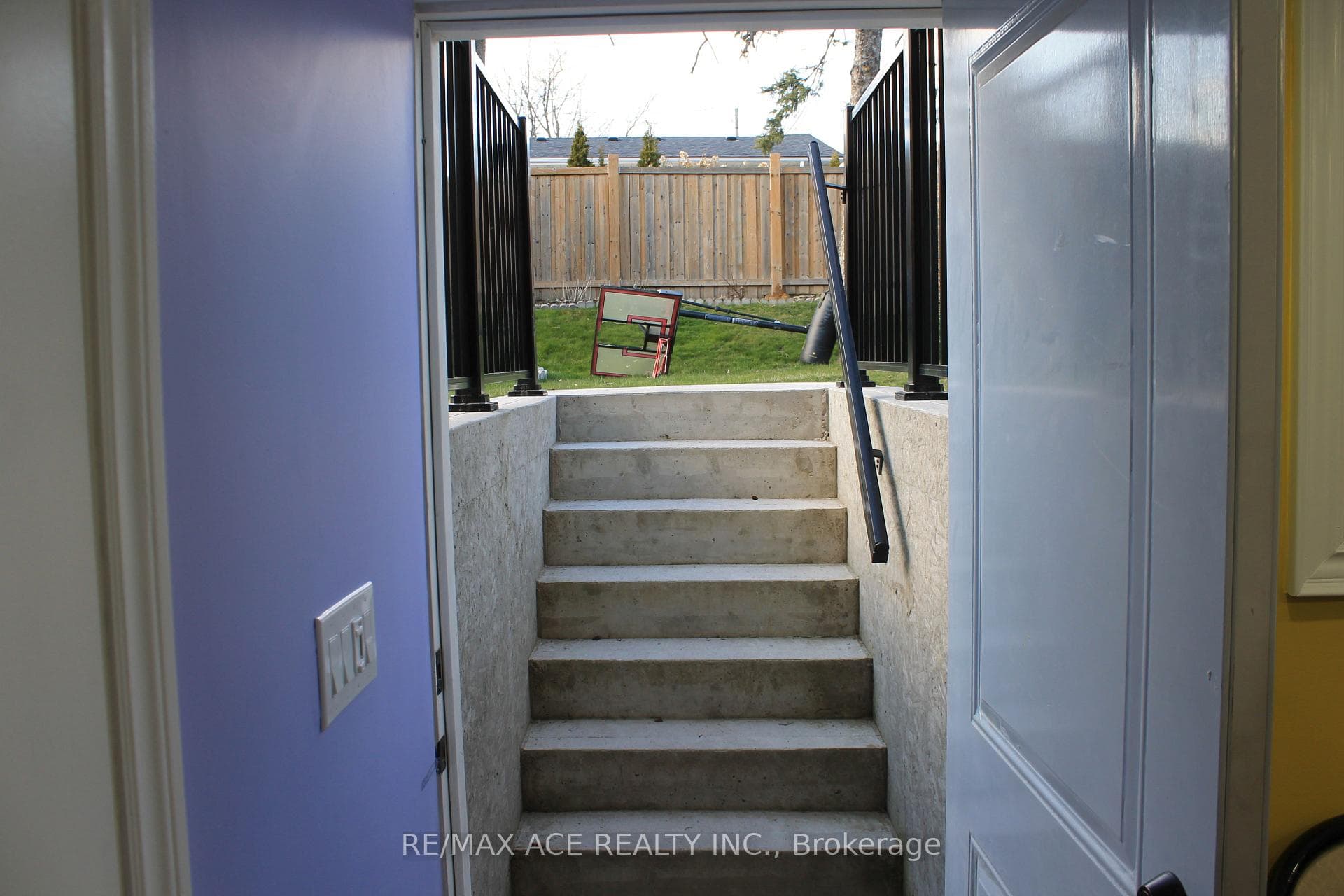 12 Ben Alder Drive Unit Bsmt photo 2