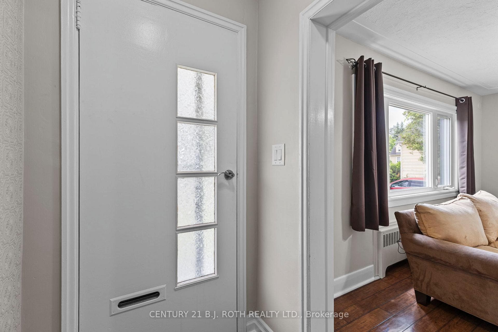 52 Marcus Street photo 3