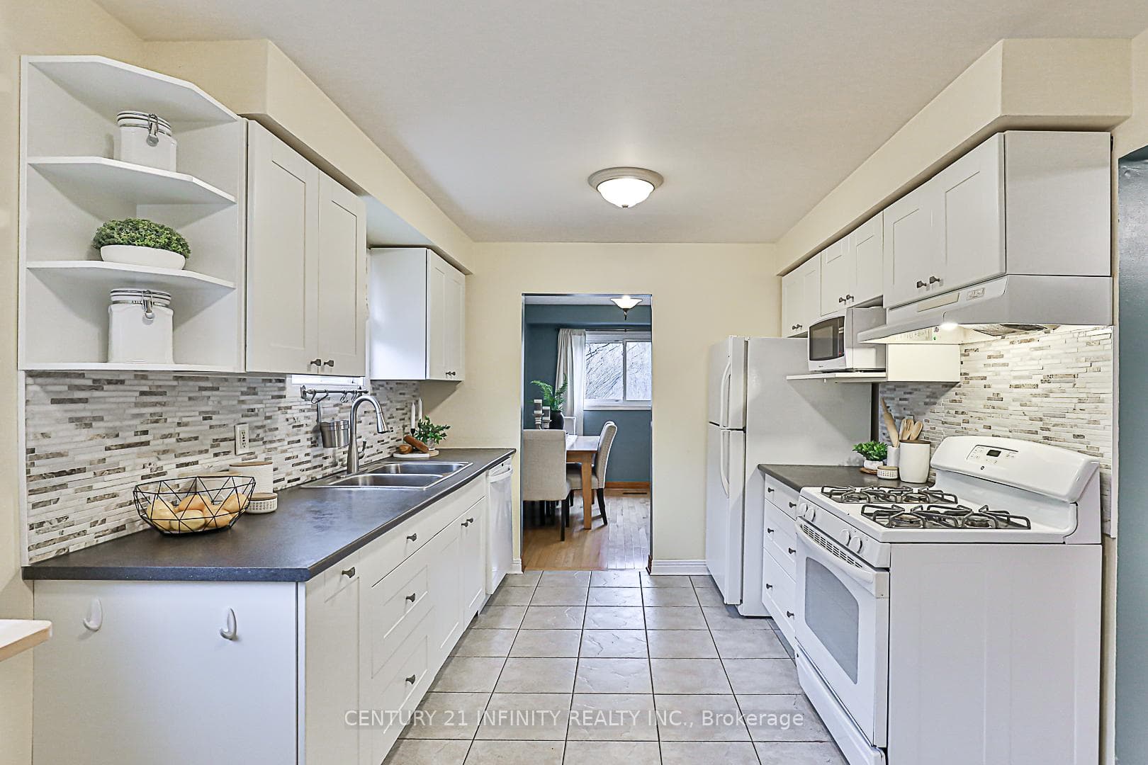 50 Frazer Road photo 8