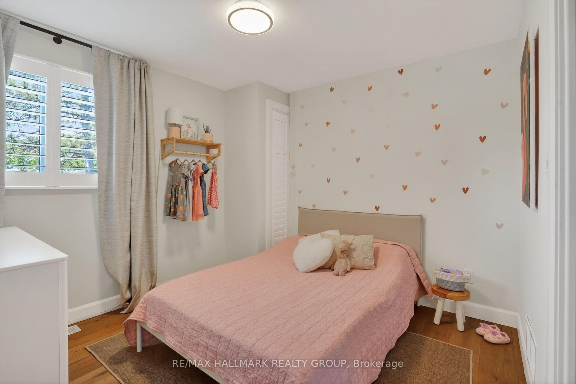 1583 MAXIME Street photo 18