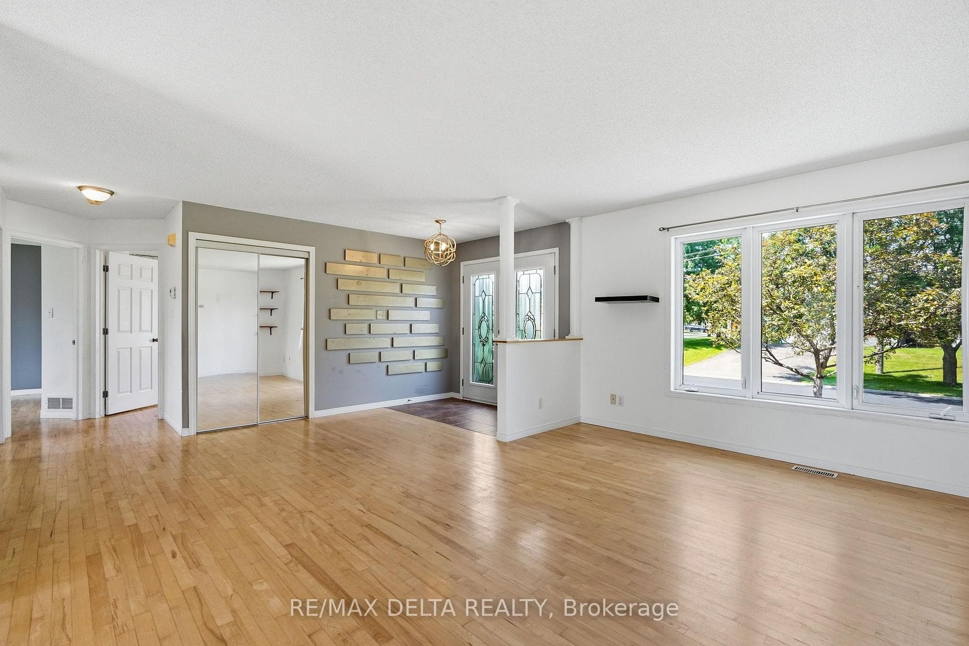 687 Ste-Marie Street photo 10