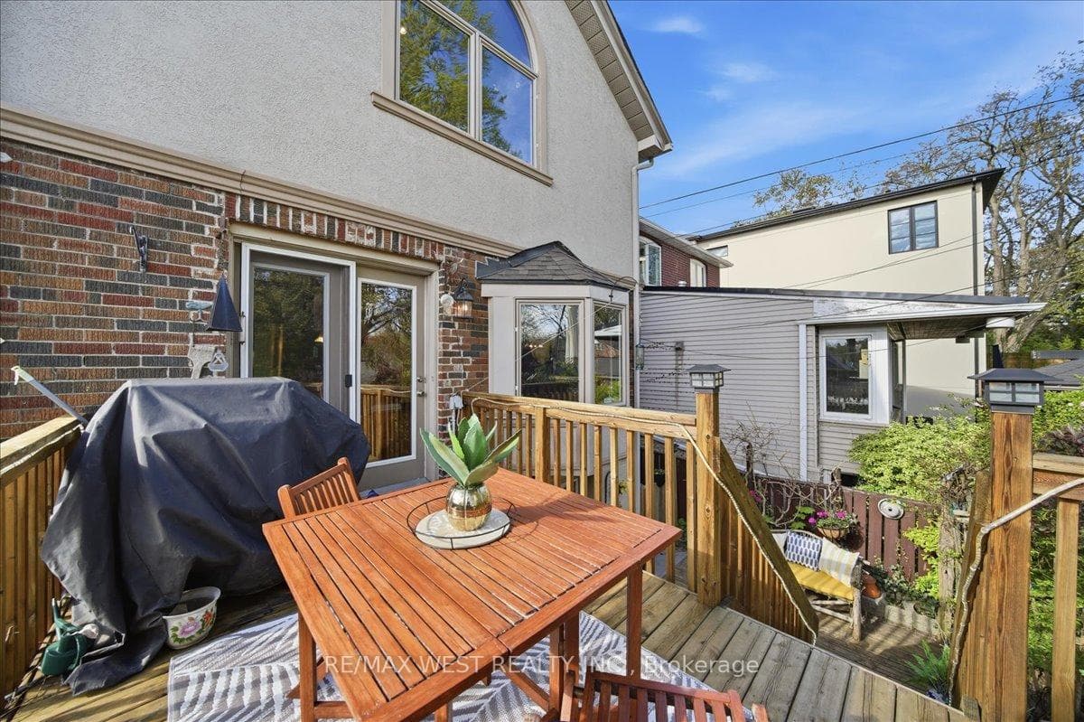 69 Mayfield Avenue photo 40