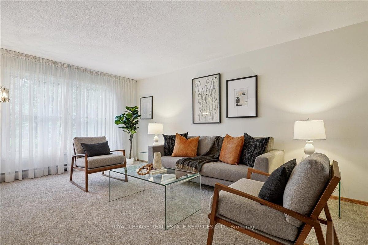 54 Temple Bar Crescent photo 5