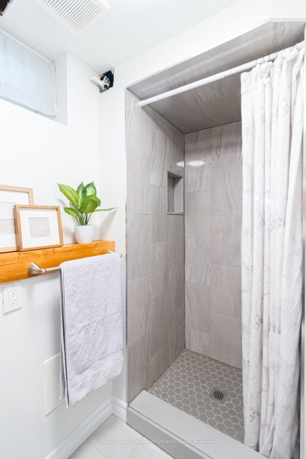 11 Colmar Place Unit 12 photo 23