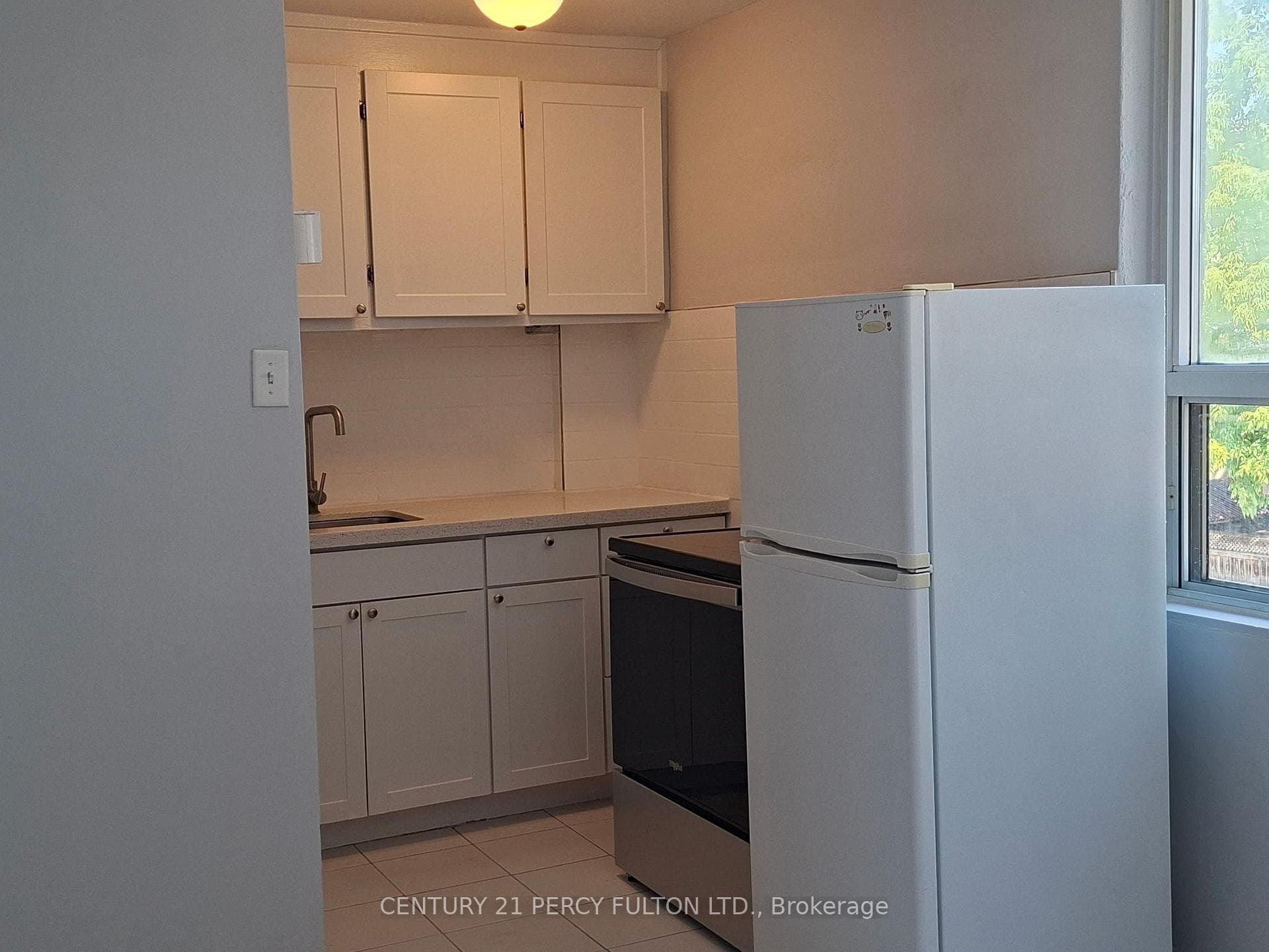 2275 Weston Road Unit 208 photo 4