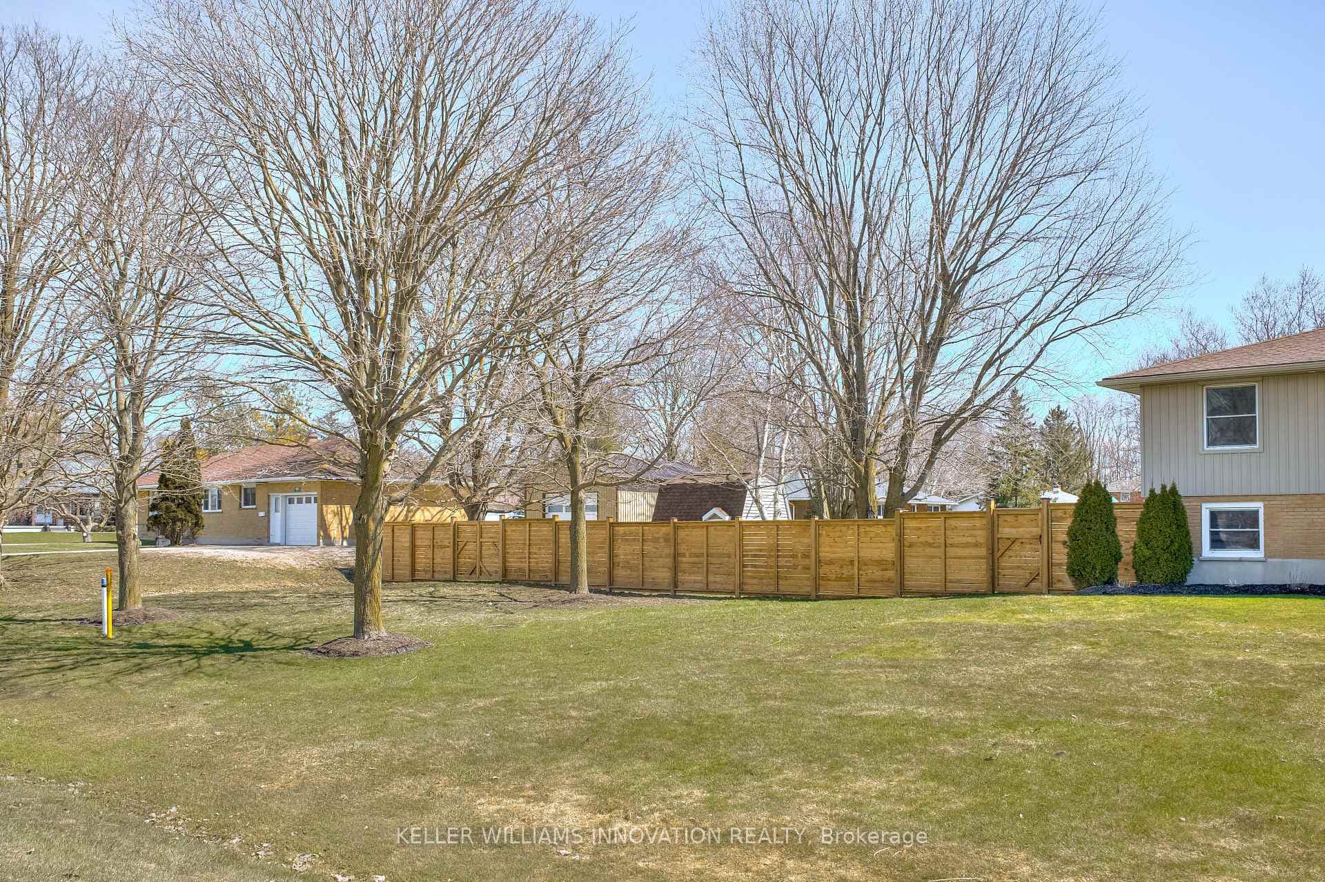 5992 Maple Lane Road photo 3