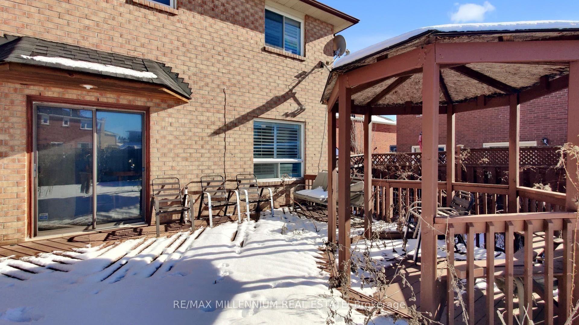 27 Dundalk Crescent photo 45