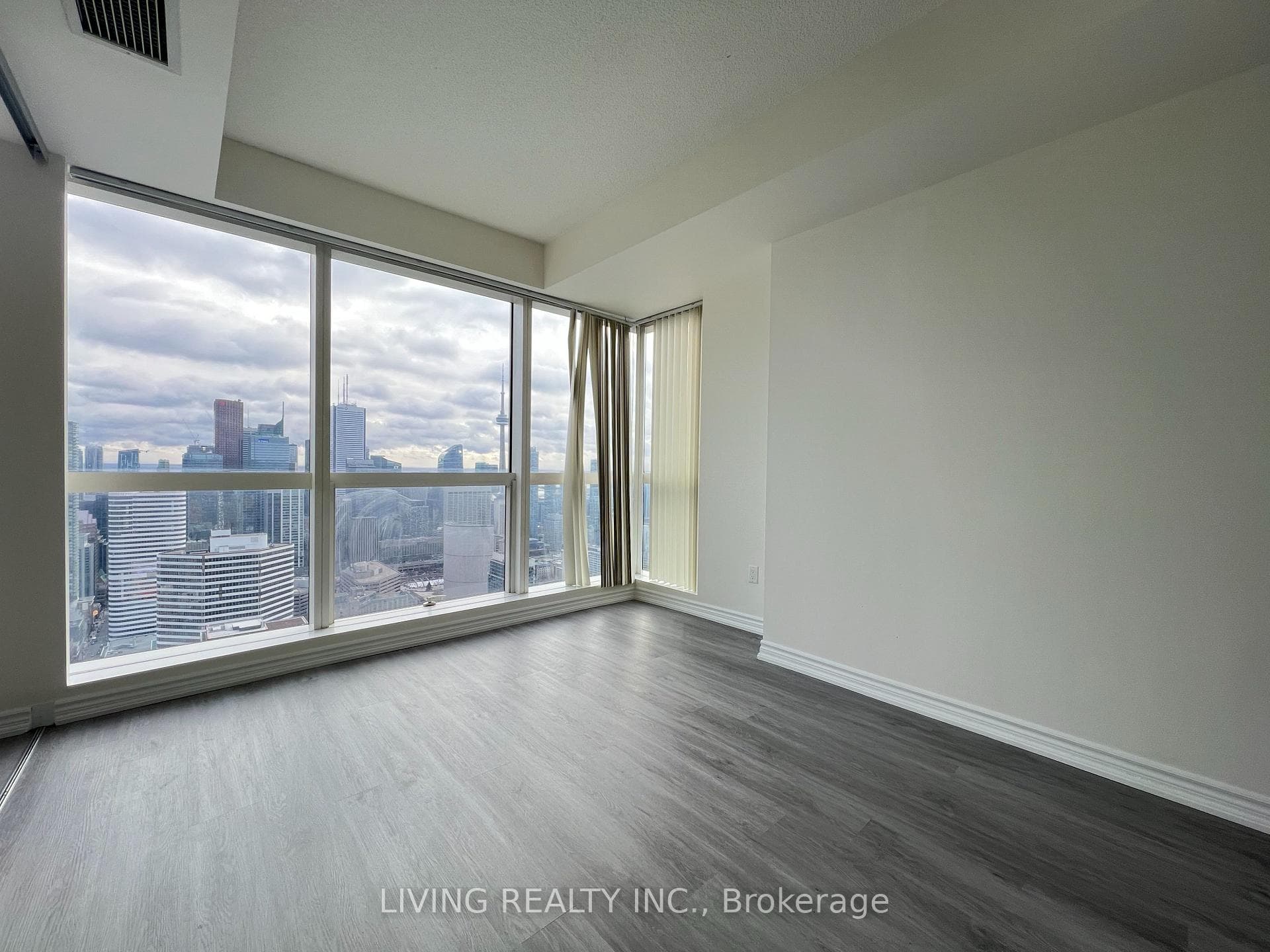 386 Yonge Street Unit 5309 photo 15