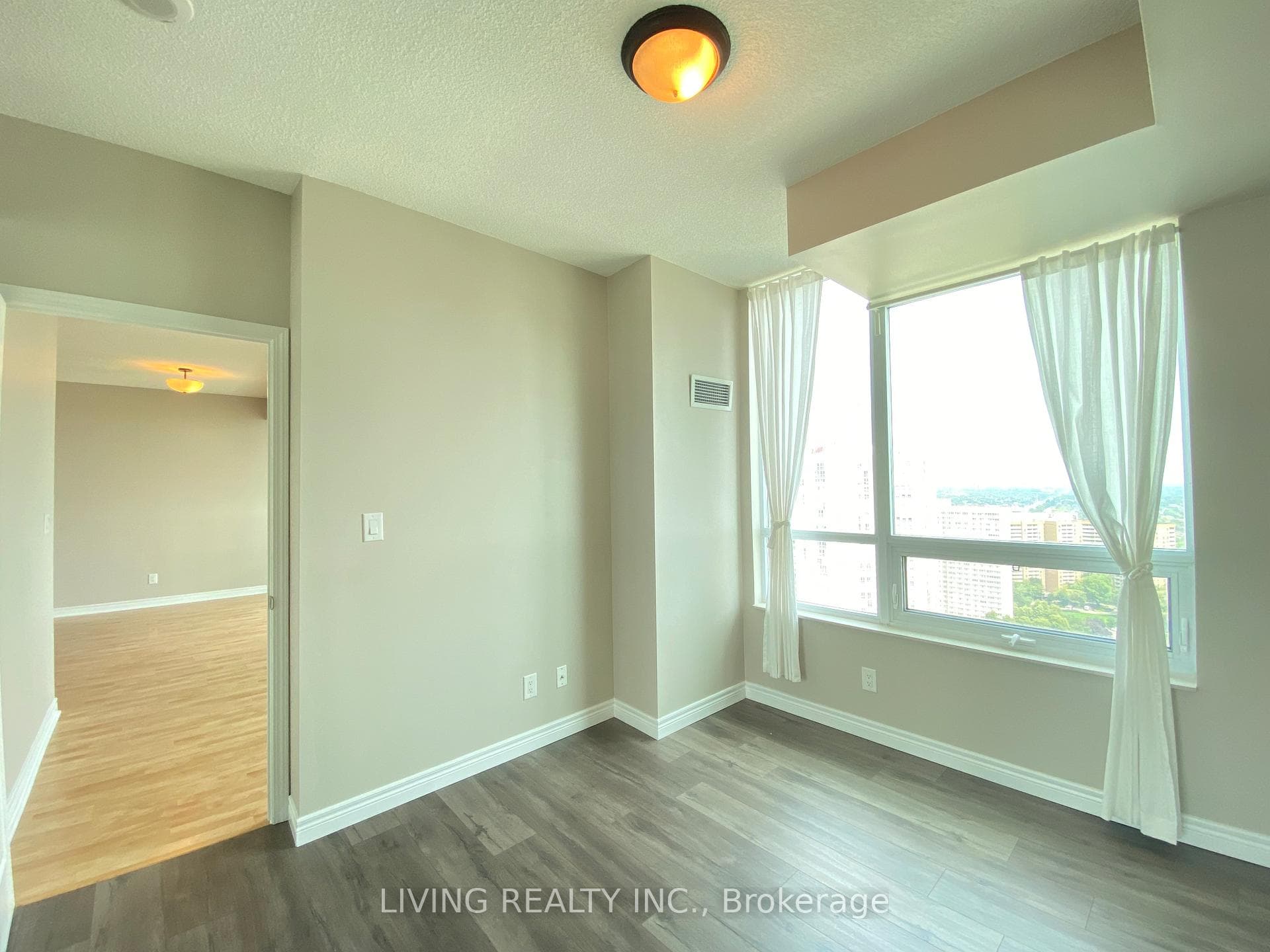 208 Enfield Place Unit 3202 photo 6