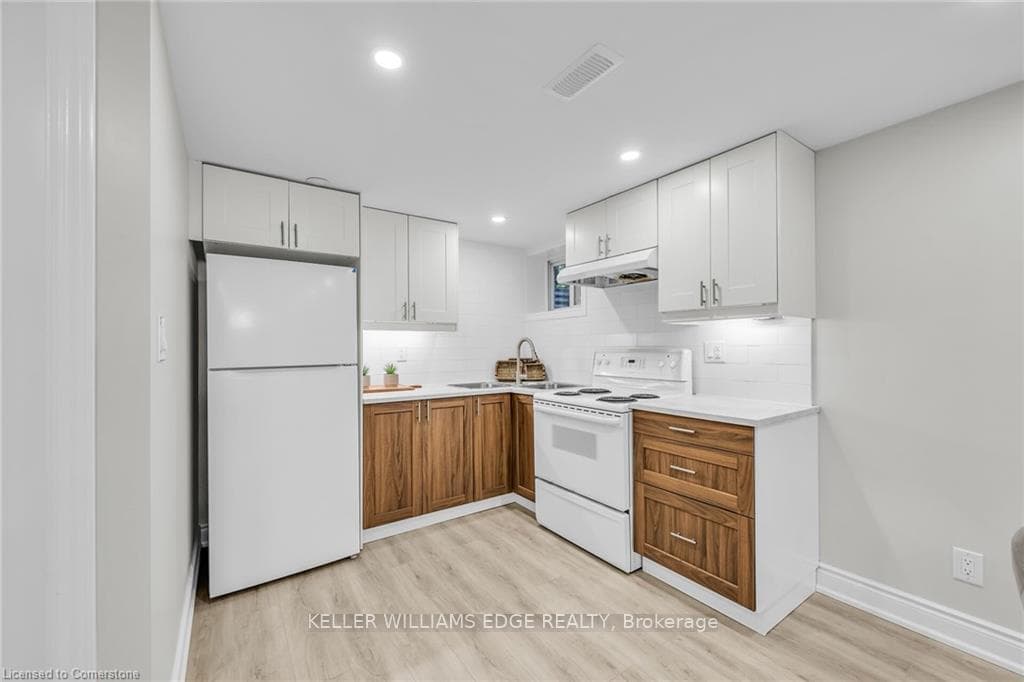 541 East 16th Street Unit LOWER photo 8