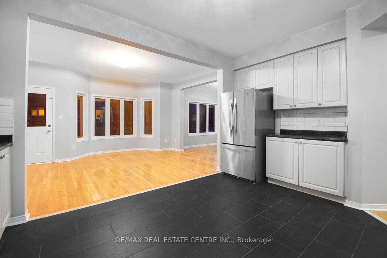 112 Commodore Drive photo 22