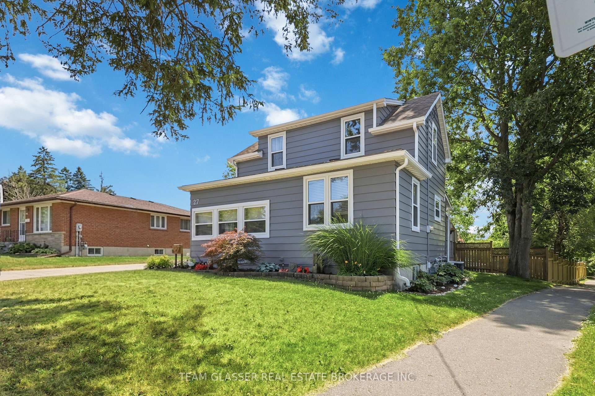 27 DENGATE Crescent photo 3