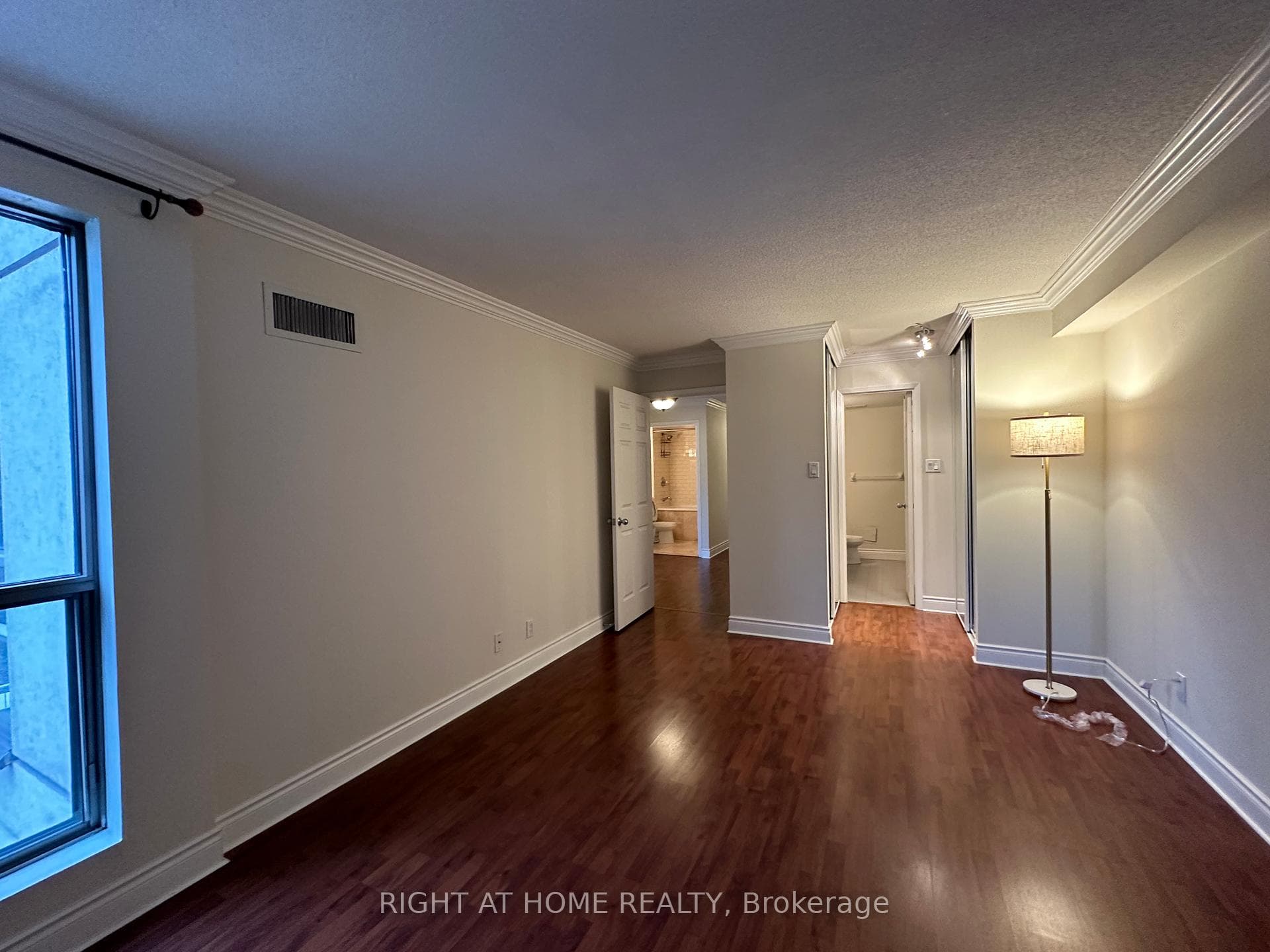 298 JARVIS Street Unit 407 photo 12