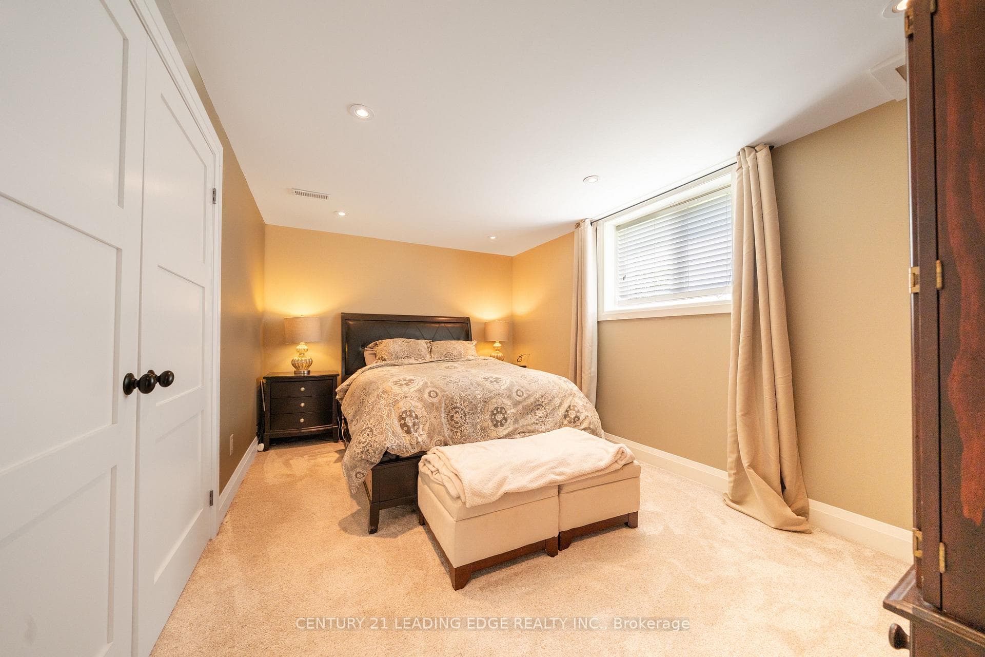 27 Karendale Crescent photo 33