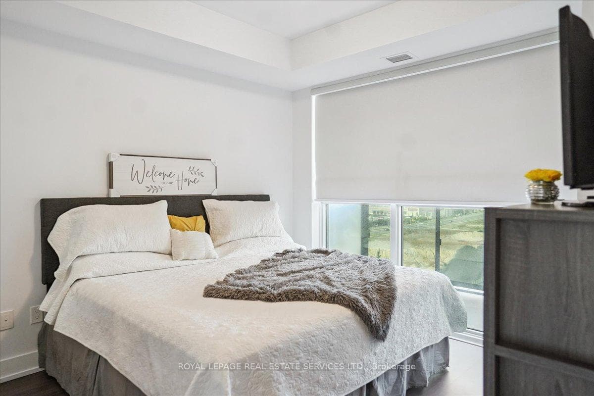 2550 Simcoe Street Unit 1012 photo 13