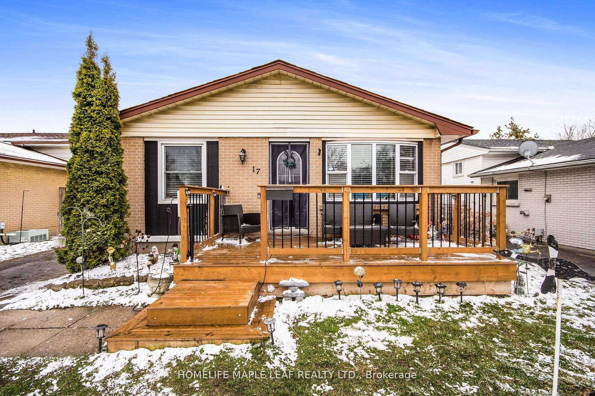 17 Villeneuve Crescent photo 2