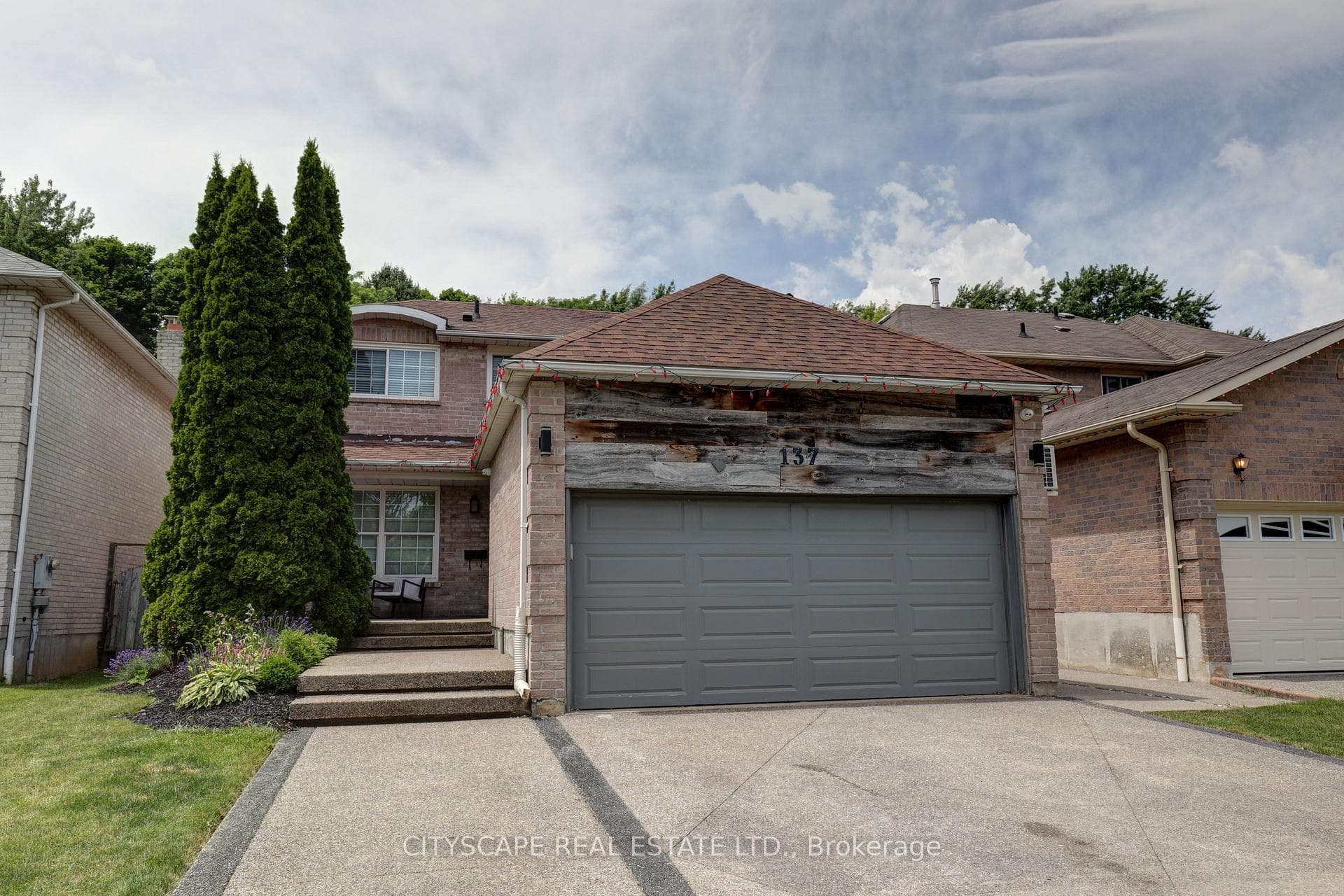 137 Ravenscroft Road photo 2
