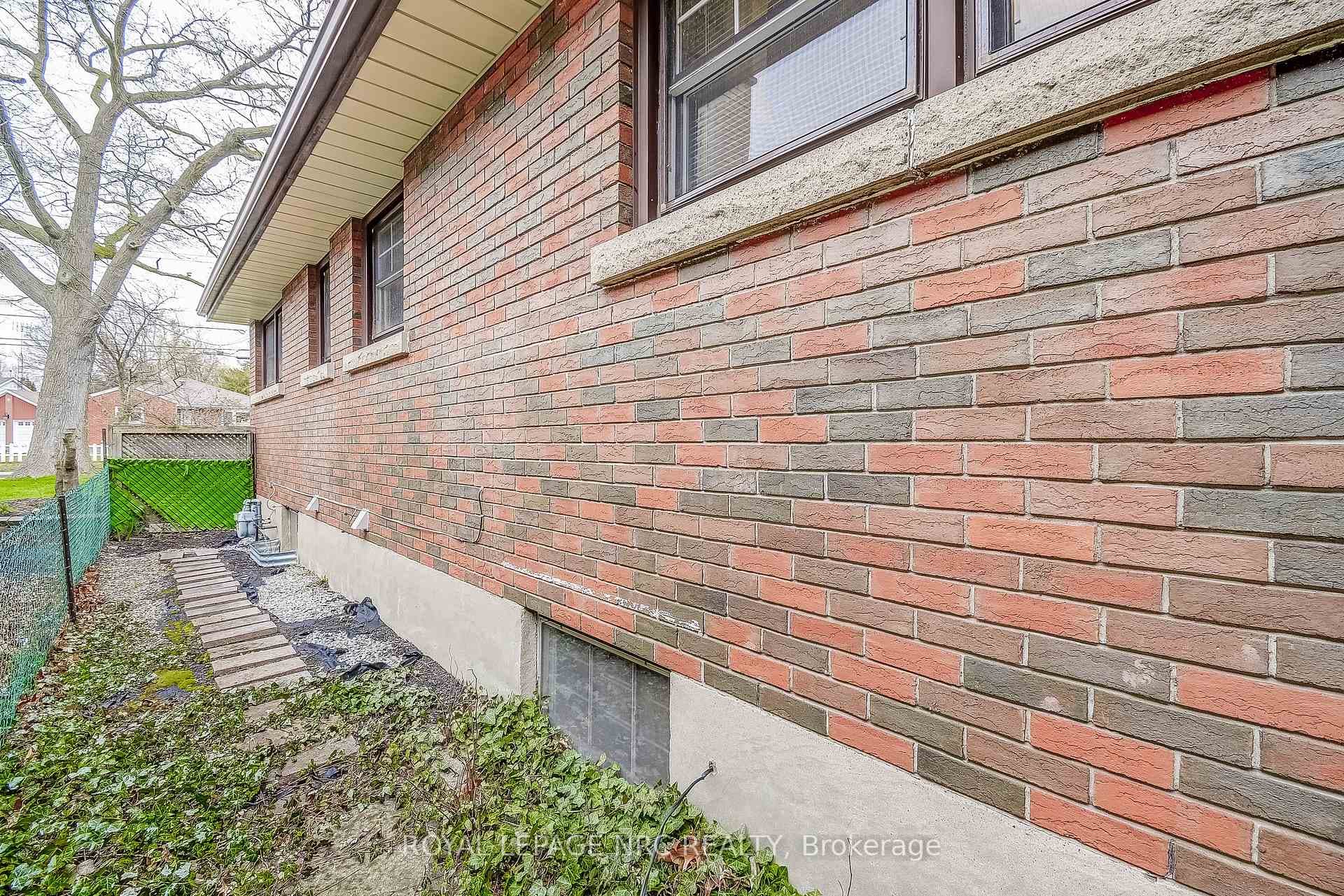 6050 Theresa Street photo 37