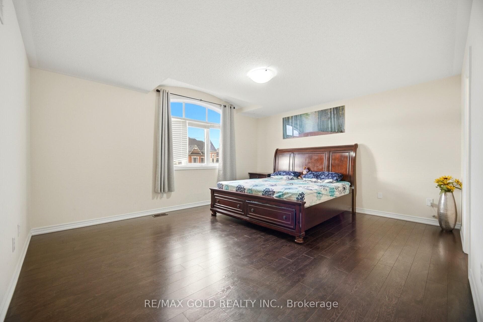 49 Squire Ellis Drive photo 21
