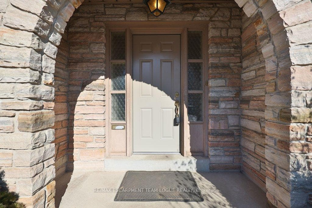 14 Poplar Heights Drive photo 4