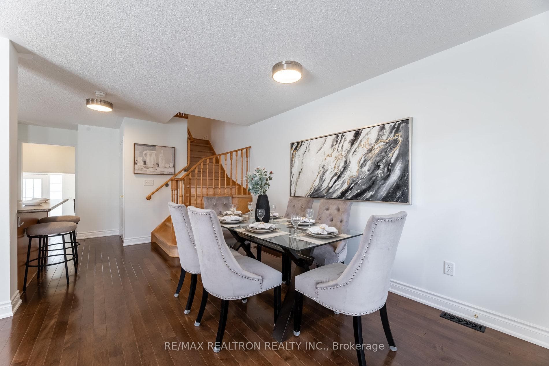 18 Summerside Avenue photo 7