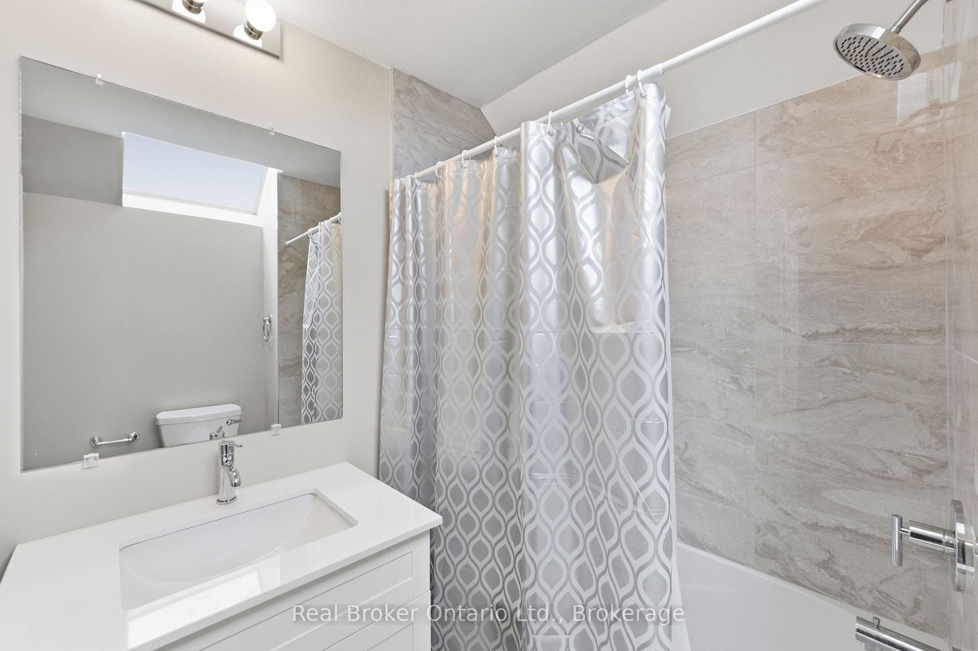 2nd floor - bathroom