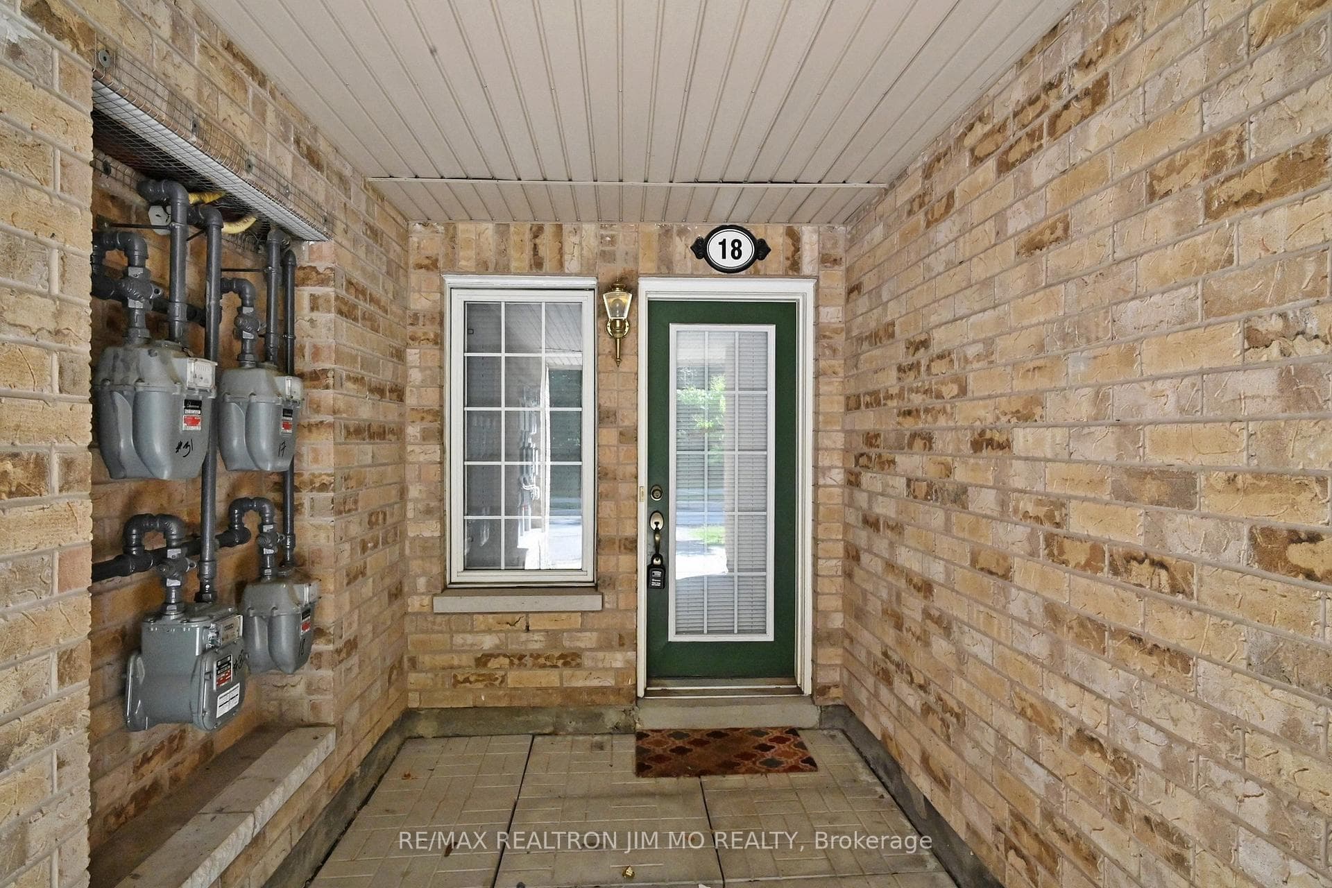 42 Pinery Trail Unit 18 photo 3