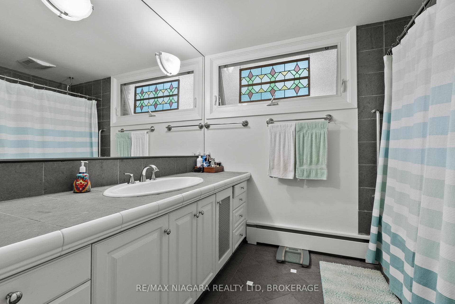 46 Melrose Drive photo 20
