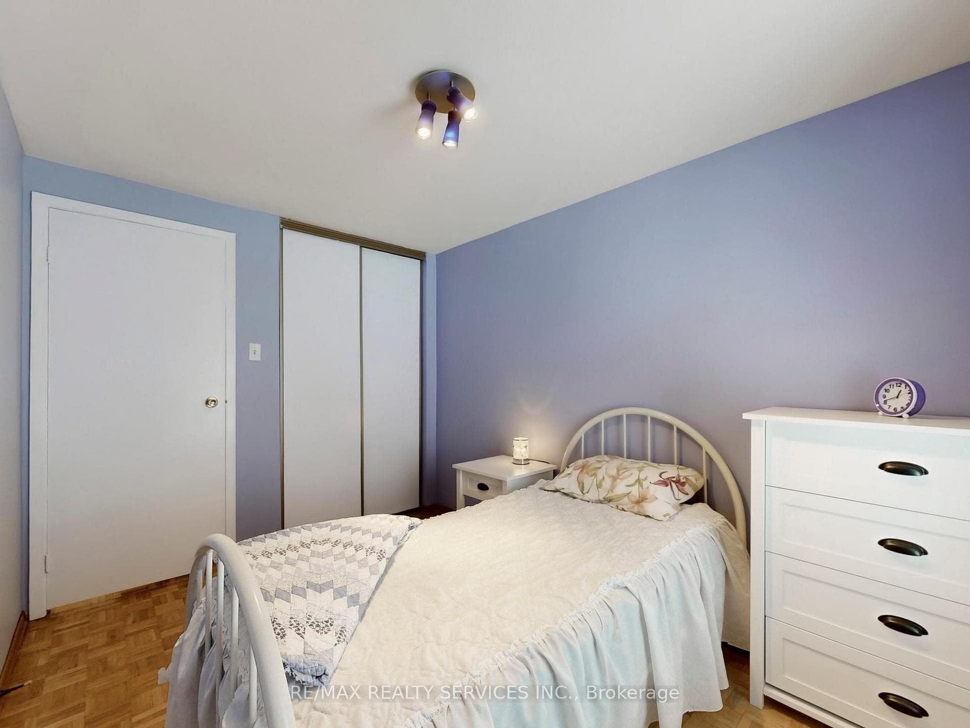 16 Grassington Crescent photo 22